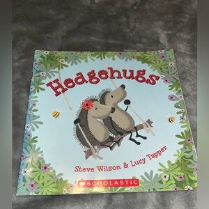 Hedgehugs By Steve Wilson & Lucy Tapper, Paperback, 2017